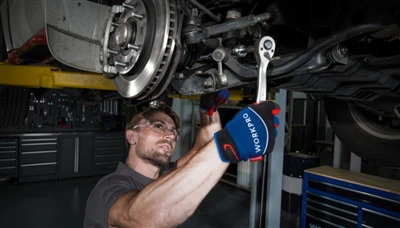 Csavarhúzó Vs. Fúró: Melyiket kell használni a rögzítéshez?